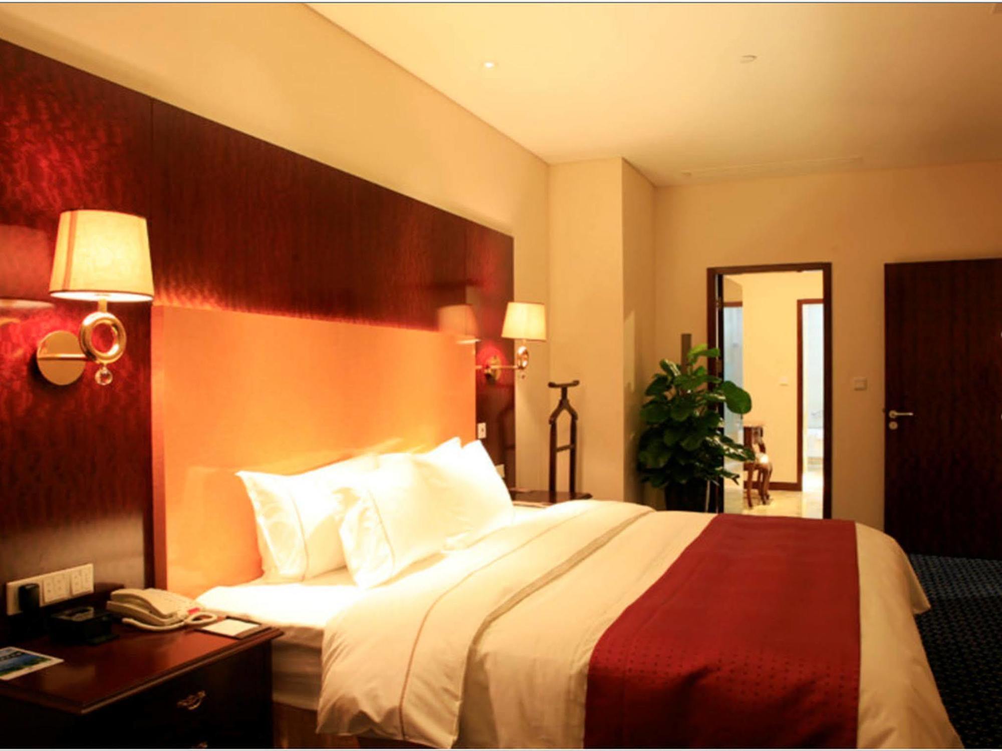 Teda International Club Hotel Tianjin Exterior photo